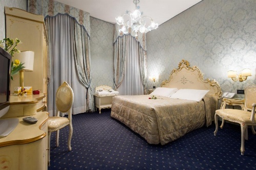 Hotel Carlton On The Grand Canal image 9